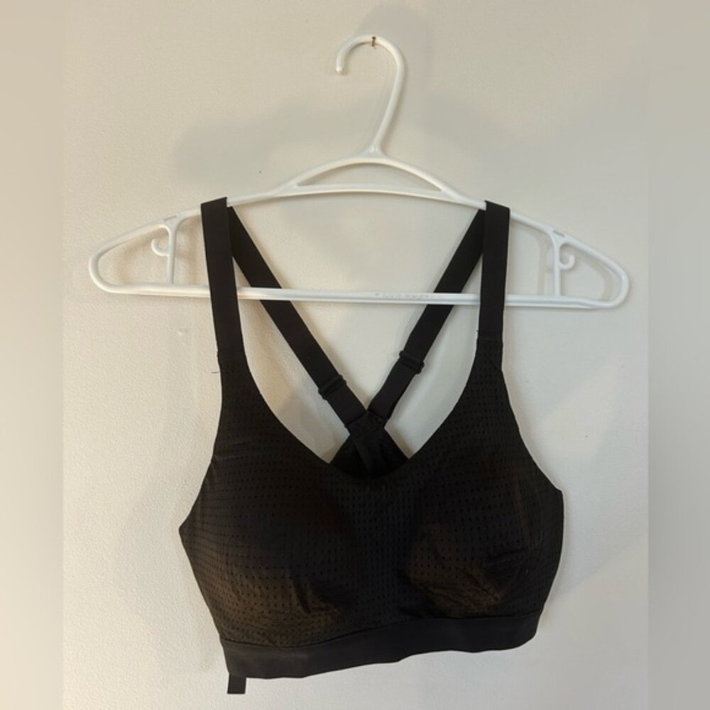 Black Light Weight Victoria’s Secret Sports Bra​